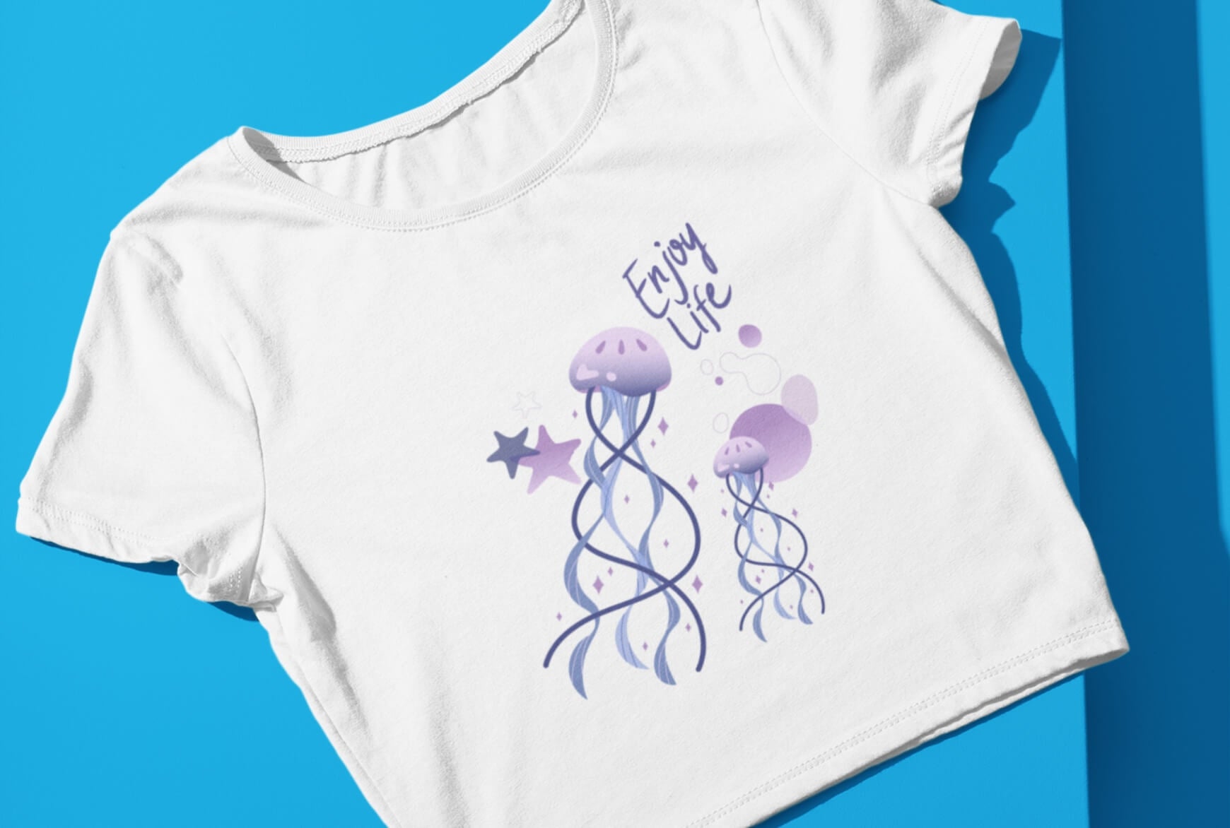 تيشيرت نسائي قصير ابيض